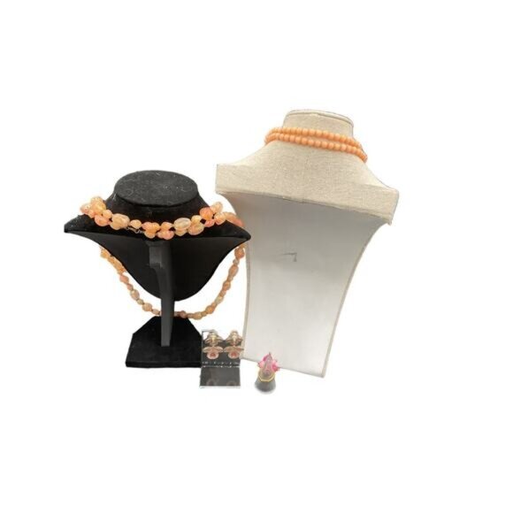 Vintage Peach & Coral Beaded Necklace Set W/ Earrings & Rings Jewelry Display - Picture 2 of 2